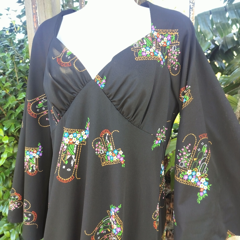 Tori Richard 70s Vintage Black Maxi Dress ,Kimono Flared Sleeves Large